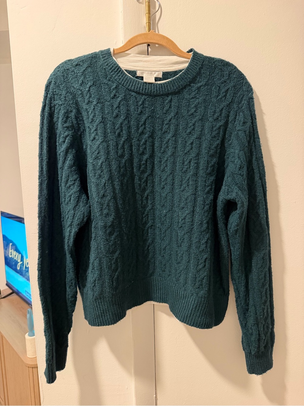 Double layered Cable Knit Crewneck Sweater